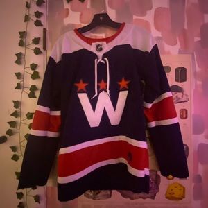 Washington capitals retro navy T.J. Oshie jersey